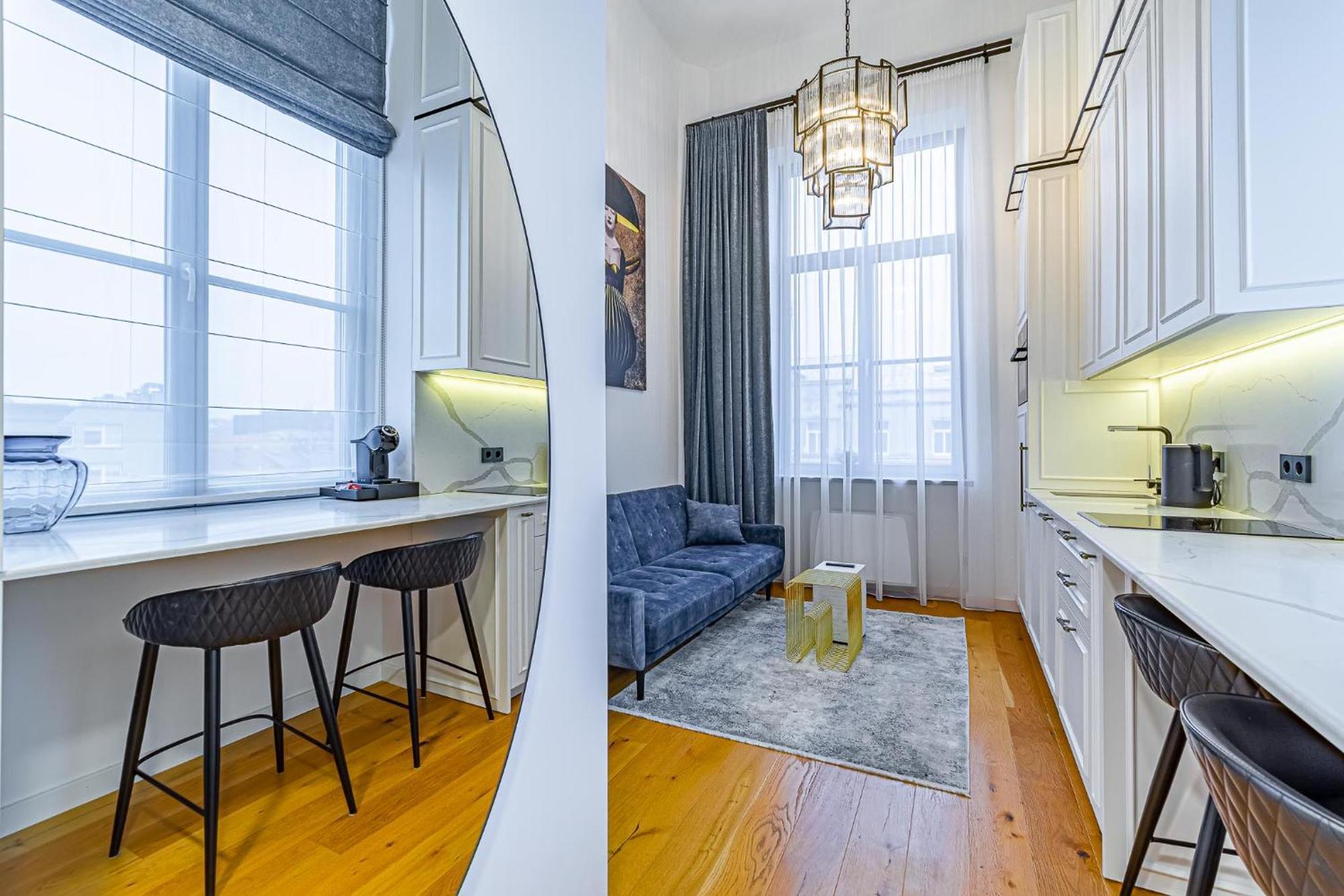 Ministerija Loft Apartment With Parking & Ac Kaunas Luaran gambar